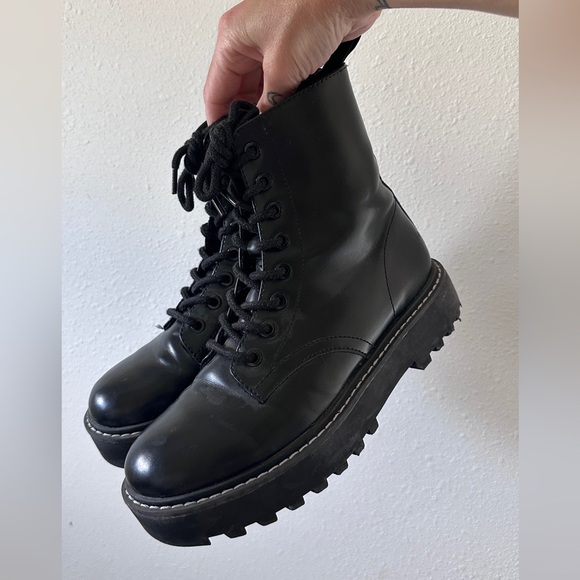 <H&M> Girls Combat boot 🥾 size 4 youth - Picture 1 of 8